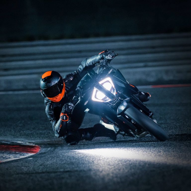 led light of 2025 KTM 390 Adventure